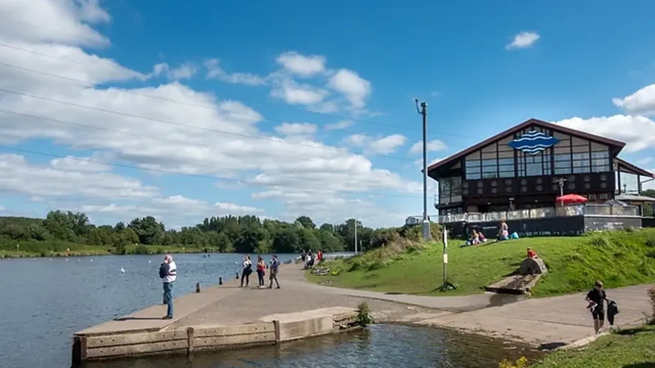 Peak Activities - Trafford Watersports